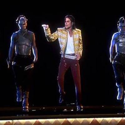 Hologramas são cada vez mais usados para reviver artistas icônicos em shows